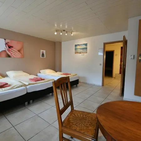 Zur Grafschaft Hotel *