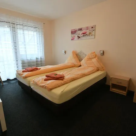 Zur Grafschaft Hotel *