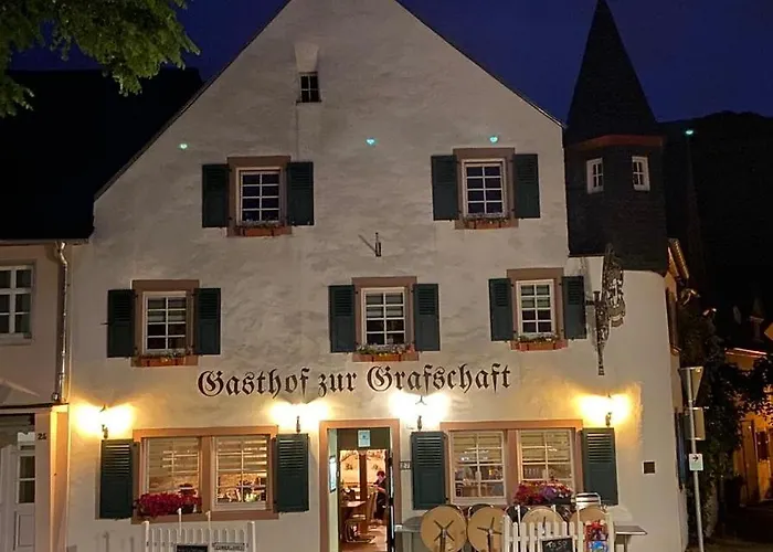 Zur Grafschaft Hotel *