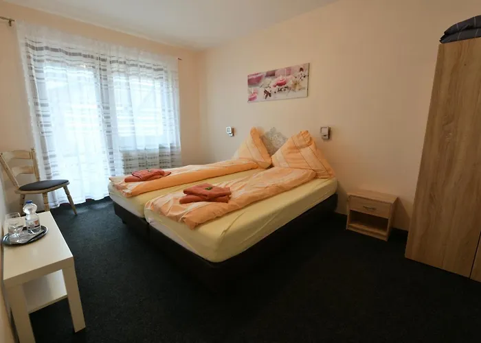 Zur Grafschaft Hotel *